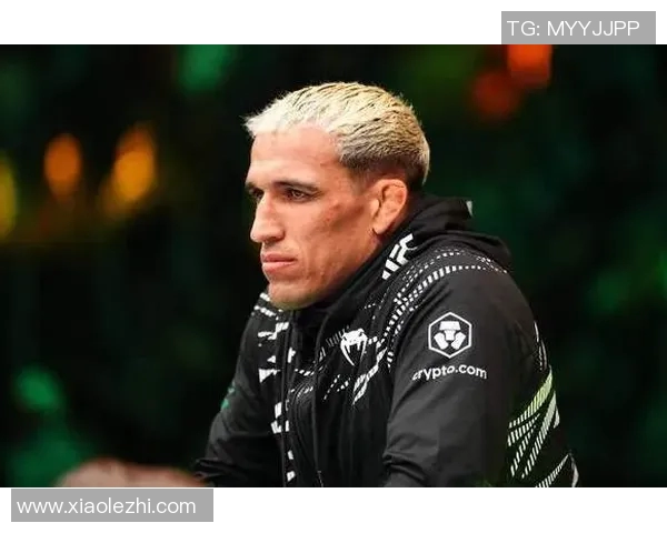 被揍的足球明星背后的故事与荣耀：从跌倒到重生的励志之路